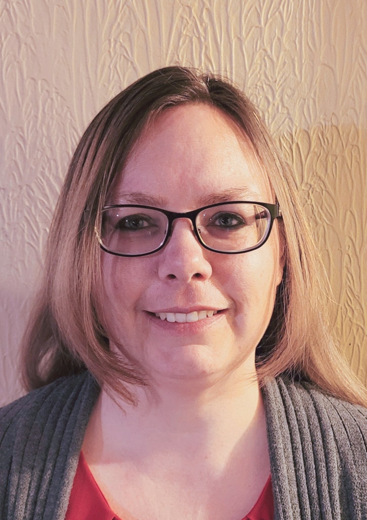 Headshot of donations presenter, Amanda Schwering